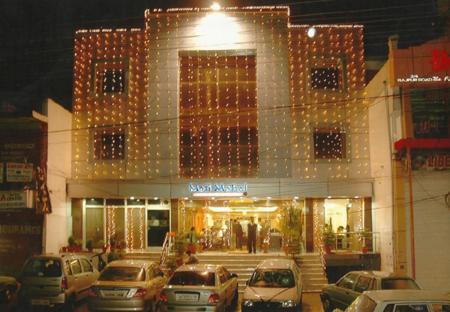 Moti Mahal Hotel And Restaurant دهرادون المظهر الخارجي الصورة